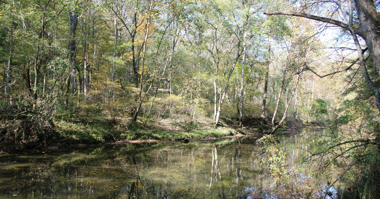 Professional drug intervention in Columbus, OH, supporting a family and their loved one toward recovery and connection to local treatment resources.