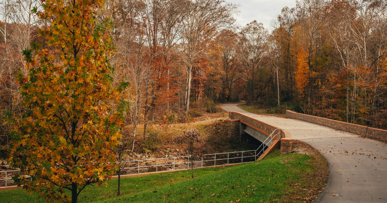 Support group setting for drug and alcohol intervention discussions in Cleveland, Ohio