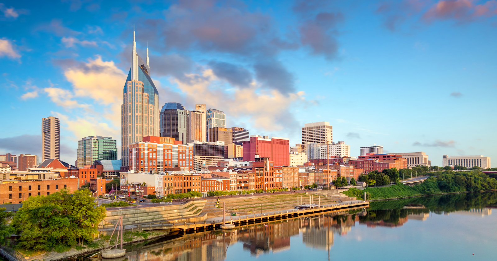 Nashville, Tennessee skyline representing alcohol intervention and community support resources