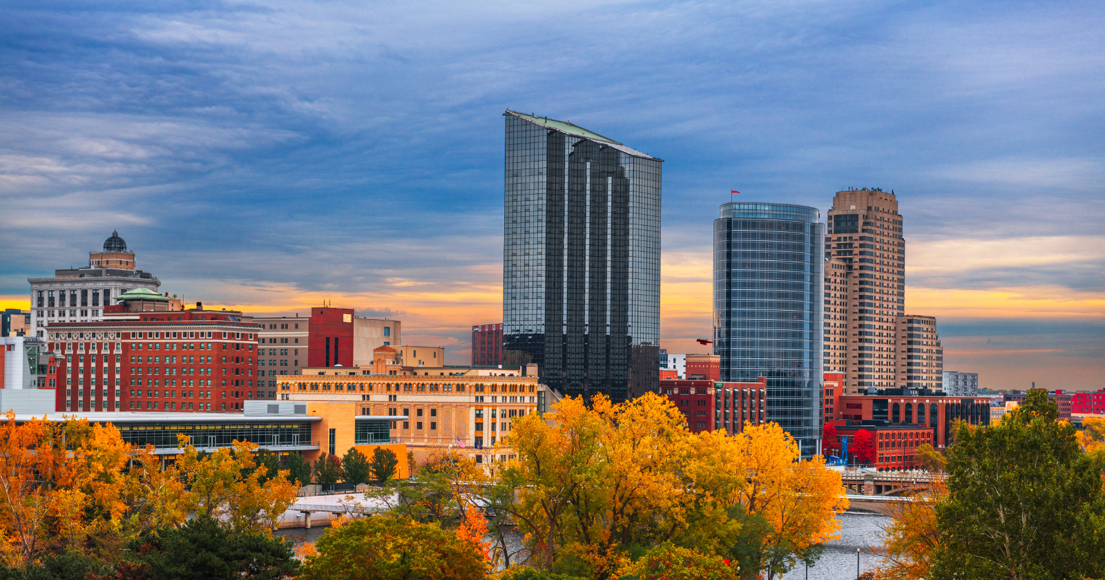 Hartford, Connecticut skyline representing alcohol intervention and community support resources